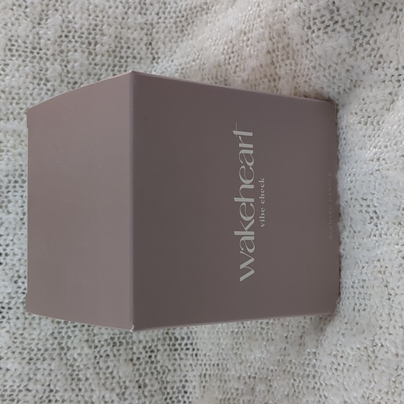 Wakeheart Candle in Vibe Check, 8oz Hand poured Candle - Picture 2 of 14